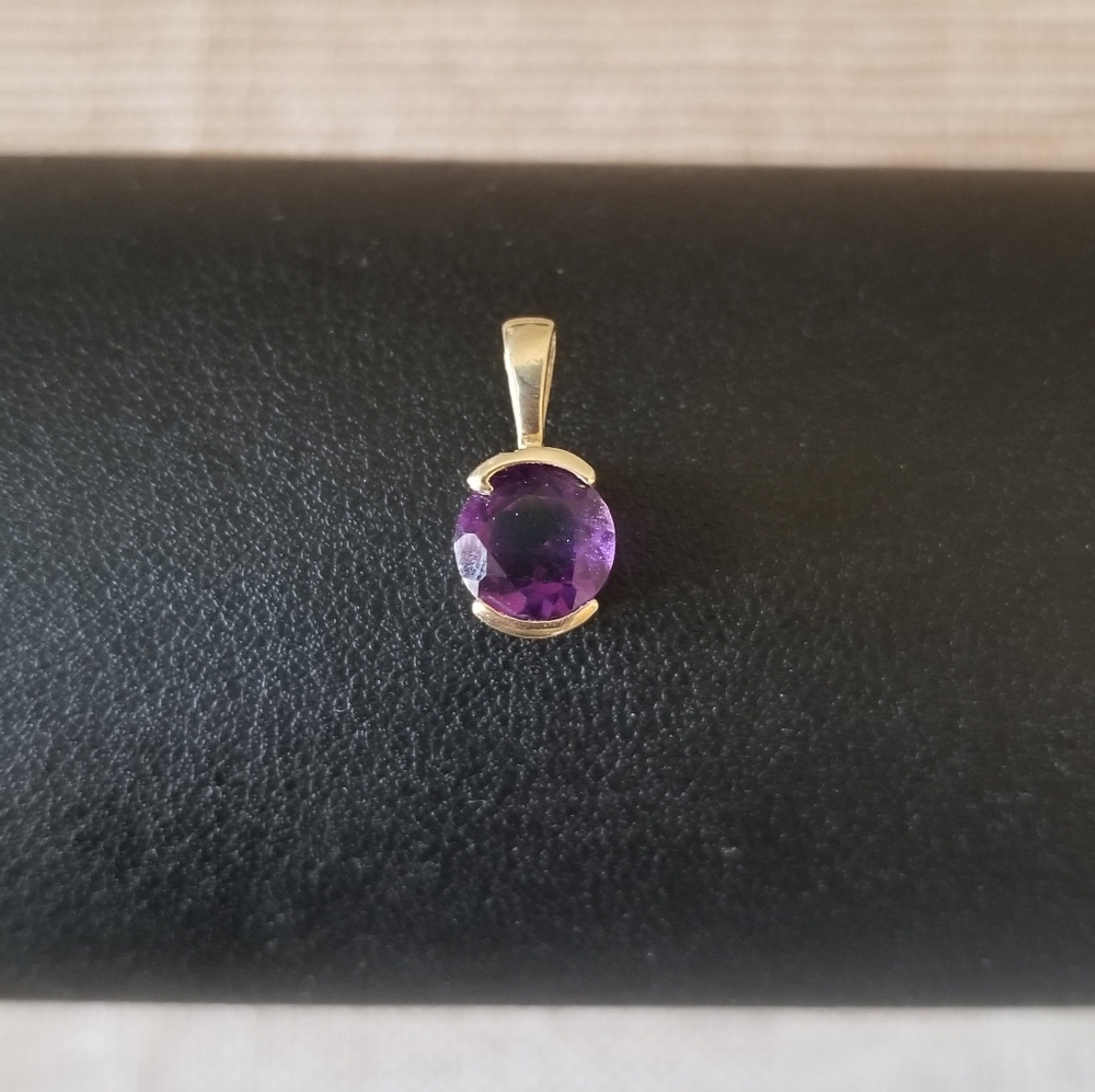 10K Gold Amethyst Pendant
